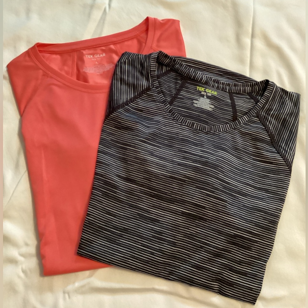 Activewear: Set of Two Ladies Tek Gear Tees -Size Large